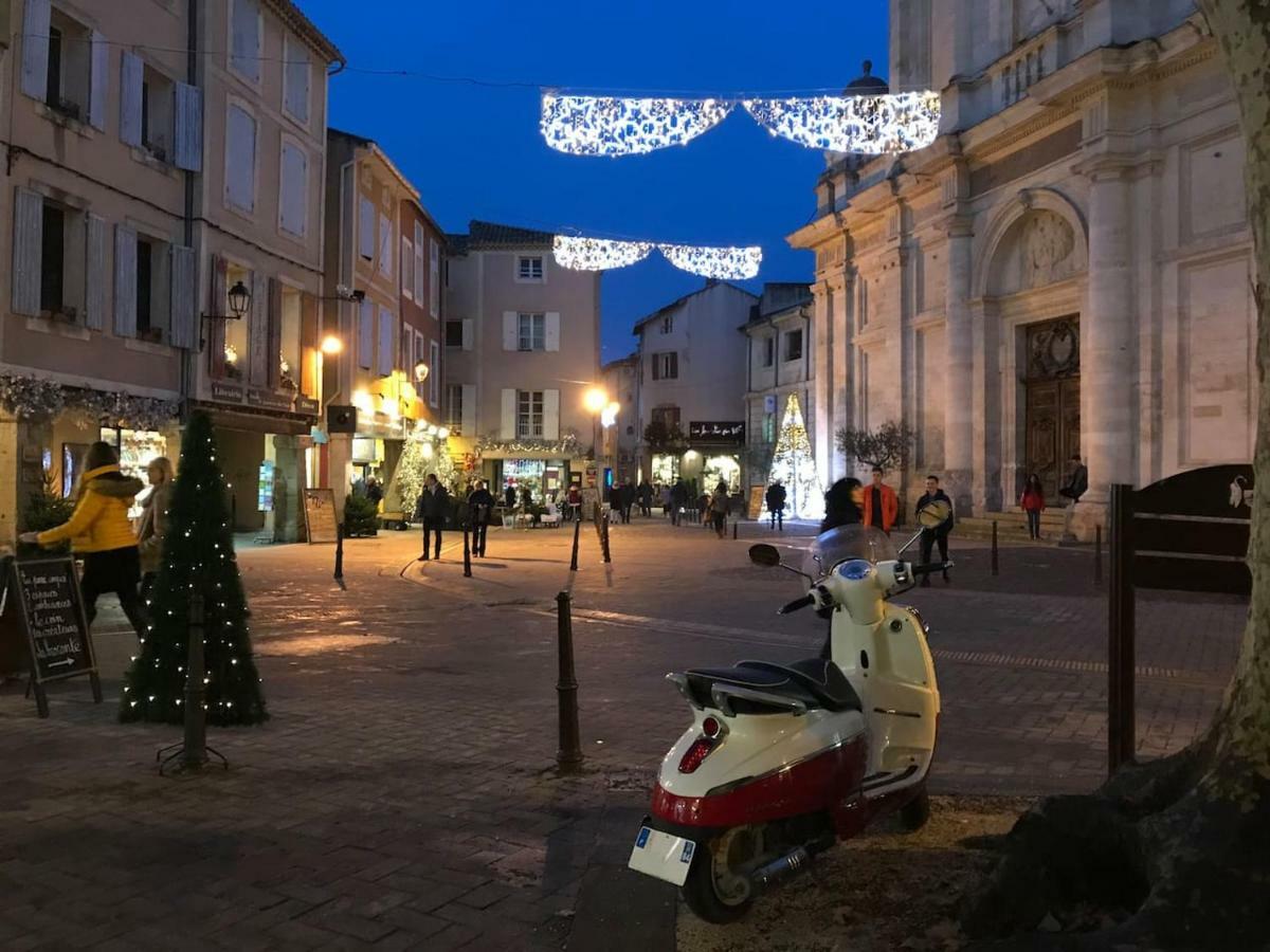 Appartamento La Magnanerie LʼIsle-sur-la-Sorgue Esterno foto